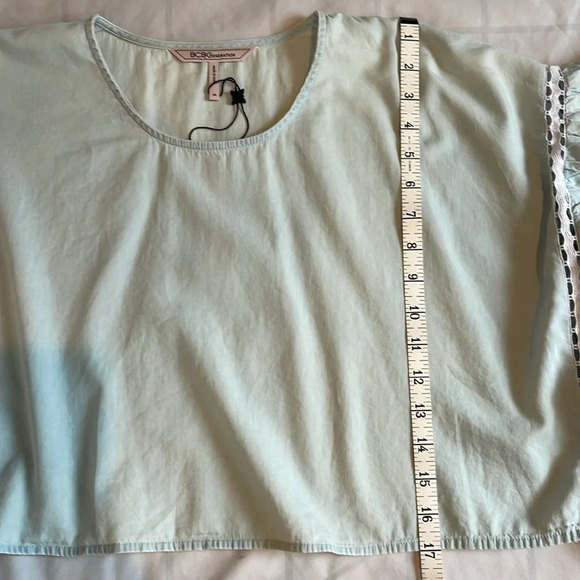 BCBGeneration Ruffle Sleeve Crop Top Light Wash Size XS - Picture 6 of 9